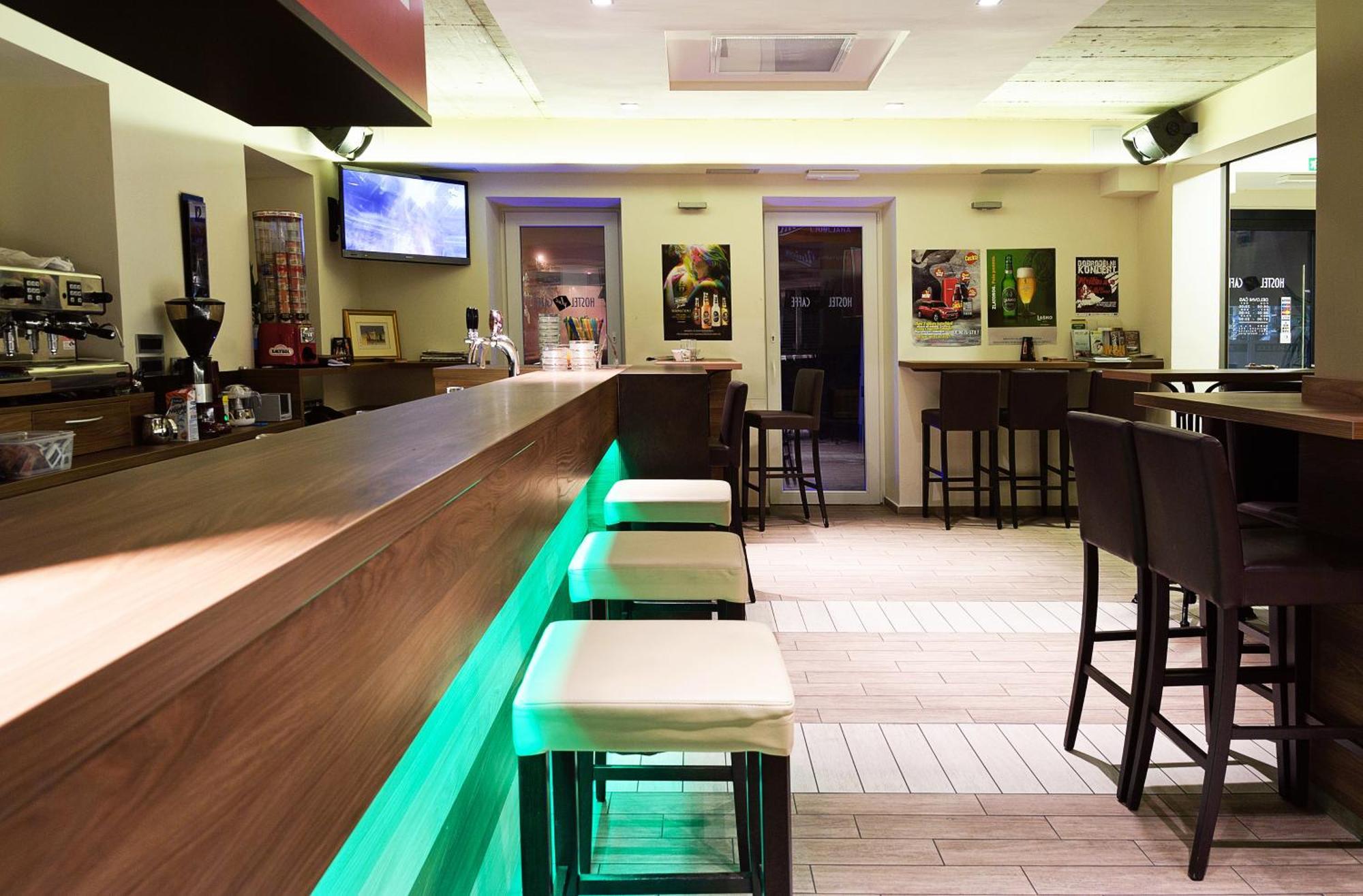 Hostel Plus Caffe Petrovče Dış mekan fotoğraf