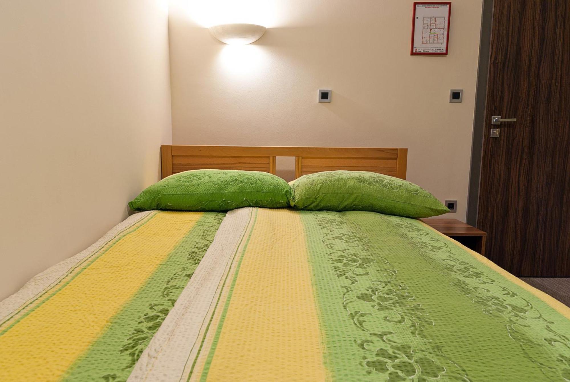 Hostel Plus Caffe Petrovče Dış mekan fotoğraf