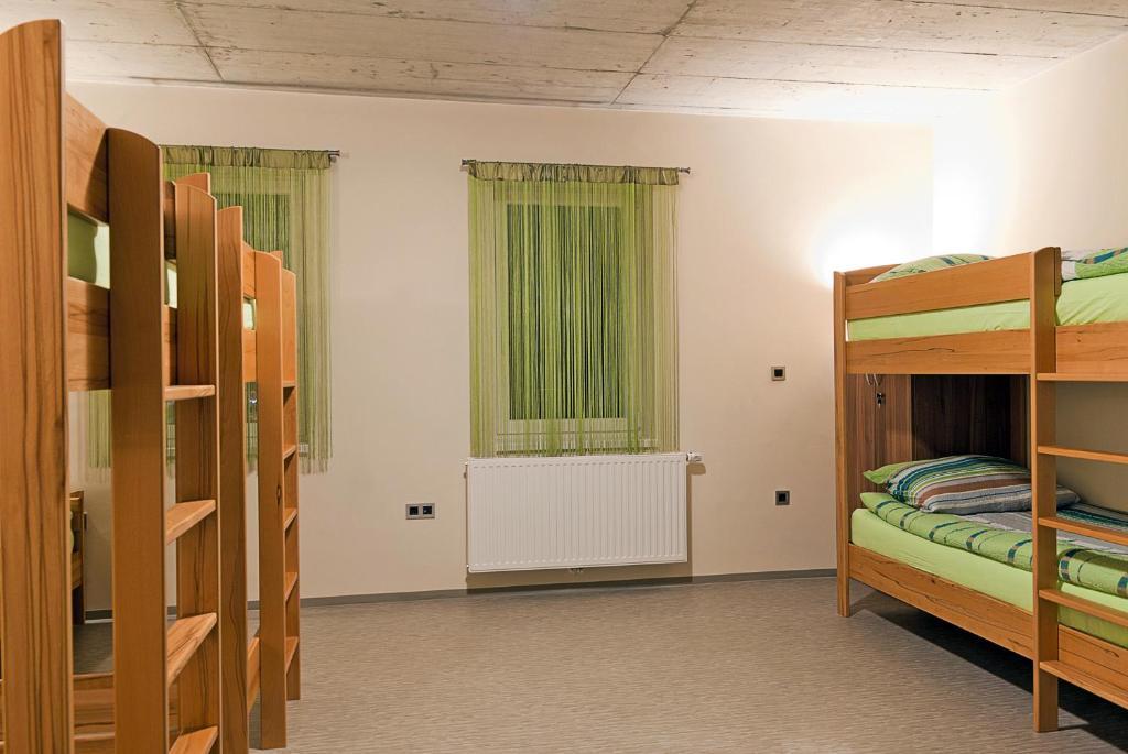 Hostel Plus Caffe Petrovče Oda fotoğraf